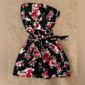 Forever 21 size M black floral strapless mini dress